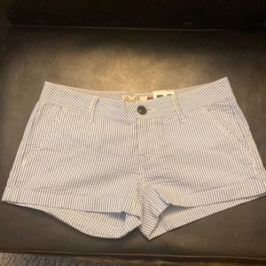 blue striped shorts, size 5 is new